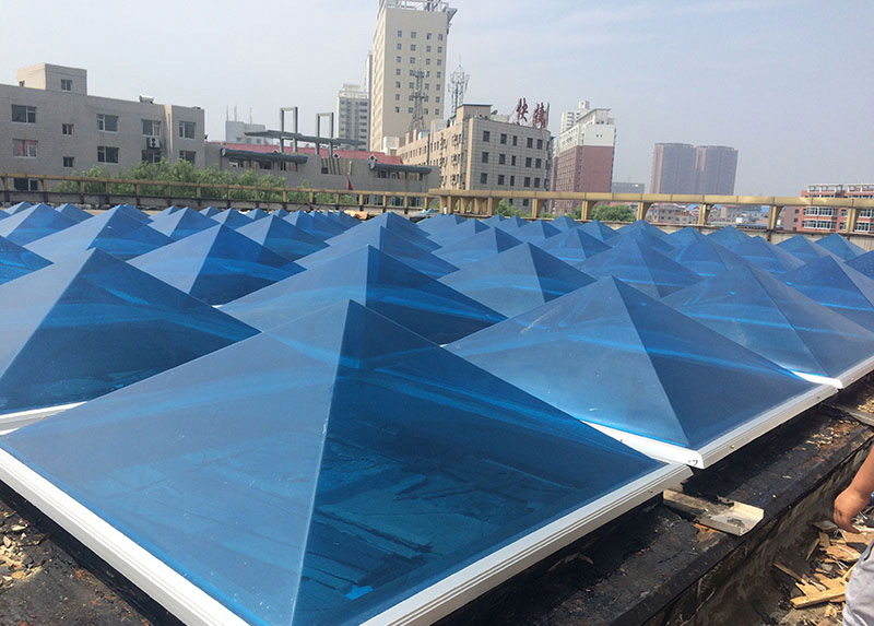 漳澤電力長(cháng)治電廠(chǎng)汽機房屋面采光罩工程